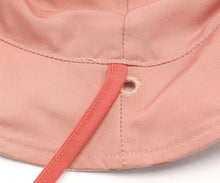 Cargar imagen en el visor de la galería, Gorro Reversible Strawberries