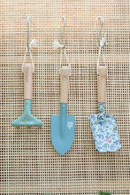 Cargar imagen en el visor de la galería, SET HERRAMIENTAS JARDÍN FSC FOREST FRIENDS