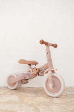 Cargar imagen en el visor de la galería, Triciclo con barra rosa flores