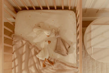 Cargar imagen en el visor de la galería, Caja Regalo de Punto Newborn Natural