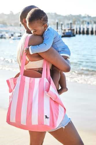 BOLSA DE PLAYA DOCK & BAY ROSA PASTEL 39x19cm.