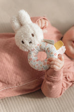 Cargar imagen en el visor de la galería, SONAJERO MIFFY LUCKY BLOSSOM
