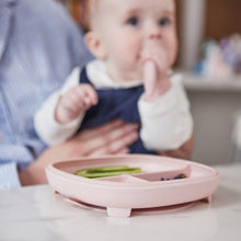 Cargar imagen en el visor de la galería, Plato 2 en 1 ventosa y compartimentos Rosa
