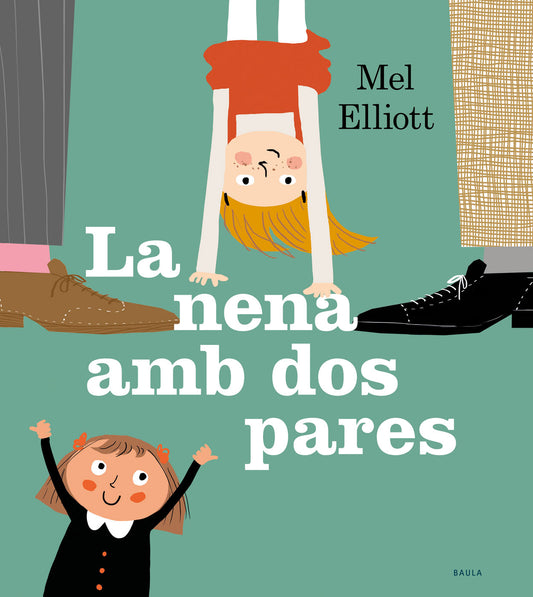 La nena amb dos pares